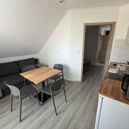 Apartament Silver Lelle *